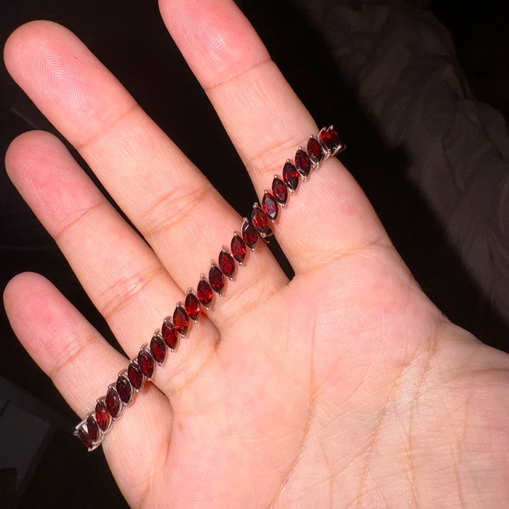 garnet stone bracelet with magnet clasp
